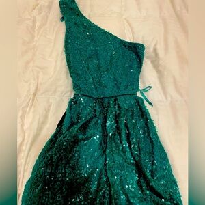Green sequin  sparkle dress